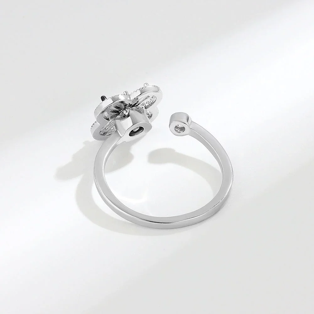 Wholesale Women Fashion Four Leaf Clover Rotatable Ring Copper Electroplated - Image 4