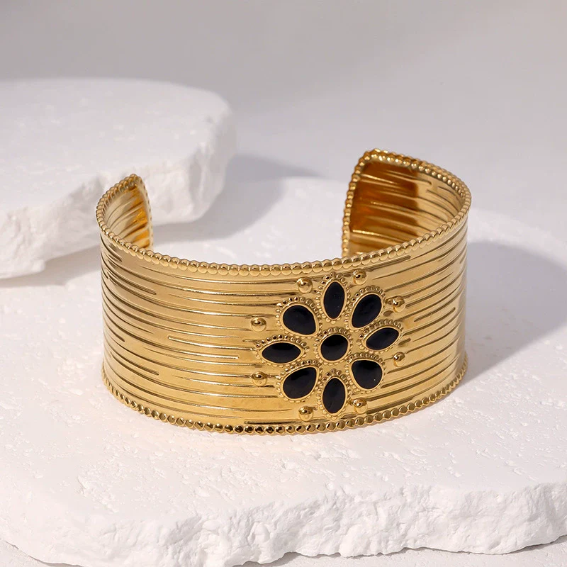 Wholesale Women Simple Geometric Gold Plated Stainless Steel Bracelet - Image 4