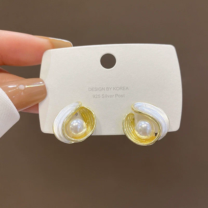Wholesale Women's 925 Silver Needle Retro Cat's Eye Geometric Earrings With Electroplating Treatment - Image 15