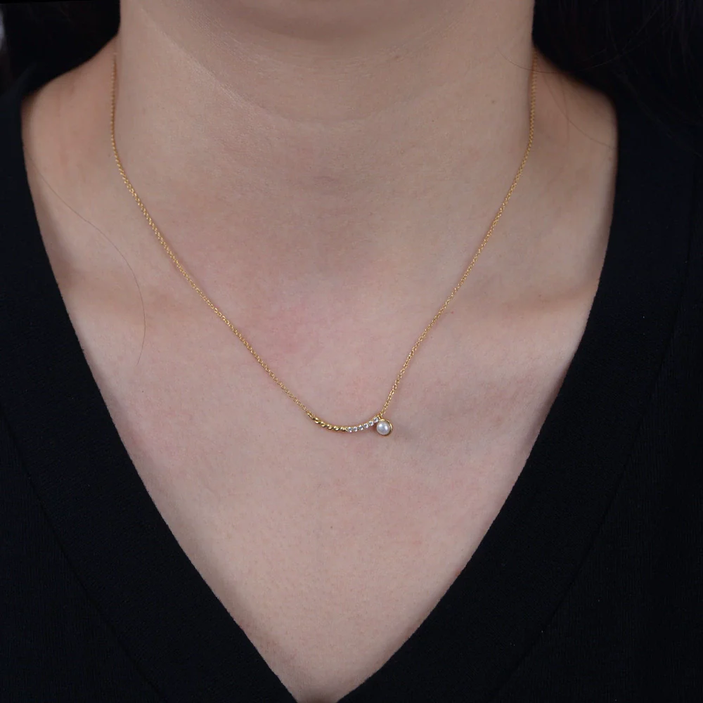 Wholesale Women's 925 Sterling Silver Diamondencrusted Geometric Pearl Pendant Necklace With Cross Chain - Image 4