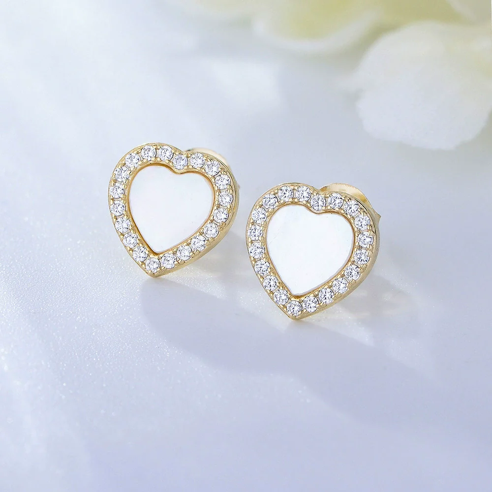 Wholesale Women's 925 Sterling Silver Heartshaped Stud Earrings With Diamond Design