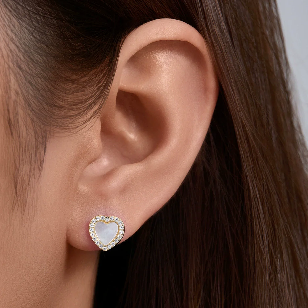 Wholesale Women's 925 Sterling Silver Heartshaped Stud Earrings With Diamond Design - Image 4