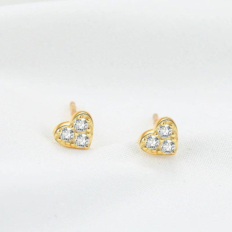 Wholesale Women's 925 Sterling Silver Heartshaped Stud Earrings With Diamond Embedded - Image 7