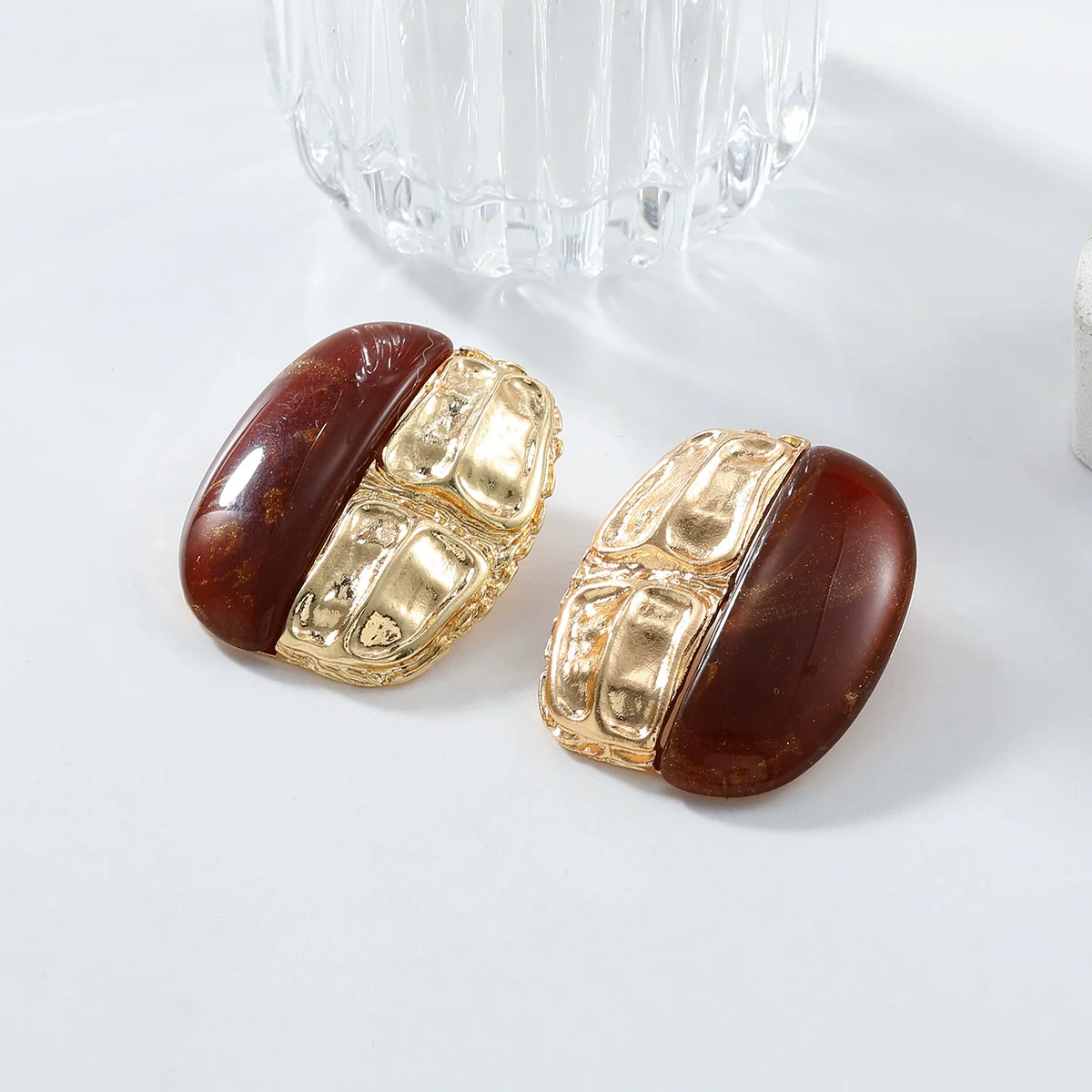 Wholesale Women's Alloy And Resin Inlaid Metal Earrings With Geometric Style And Electroplating Treatment - Image 2