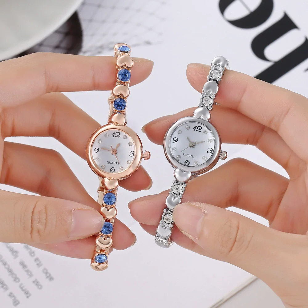 Wholesale Women's Alloy Bracelet Watch Fashion Simple Round Dial - Image 3