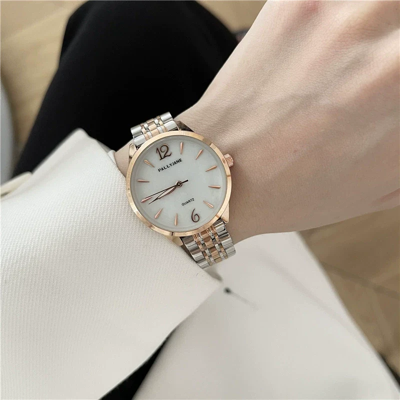 Wholesale Women's Alloy Case Quartz Watch With Steel Band And Ordinary Glass Mirror Leisure Style - Image 3