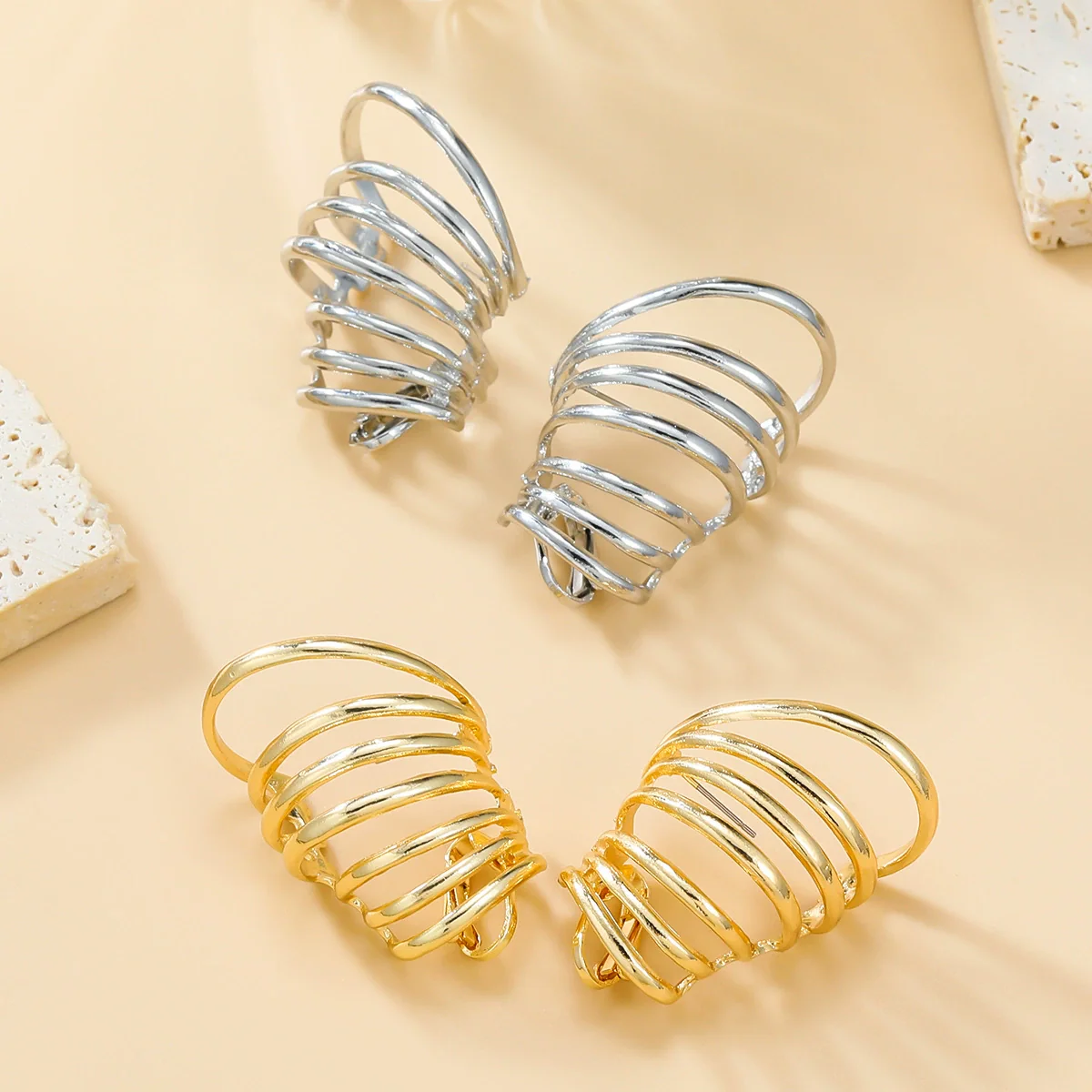 Wholesale Women's Alloy Geometric Autumn And Winter Earrings With Electroplating And Simple Multi Layer Ring Design