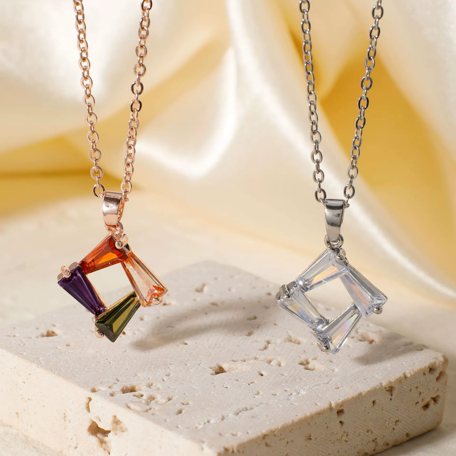 Wholesale Women's Bridal Jewelry Geometric Square Frame Zircon Necklace Copper Glass Stainless Steel O Chain Electroplating