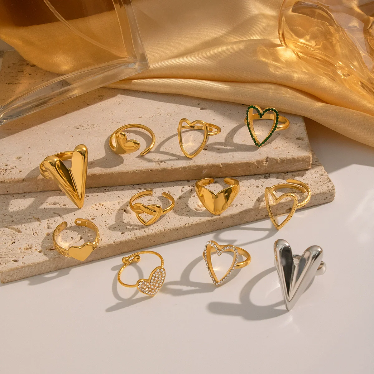 Wholesale Women's Casual Heart Shape Stainless Steel Diamondencrusted Open Ring With Pvd Furnace Vacuum Real Gold Plating