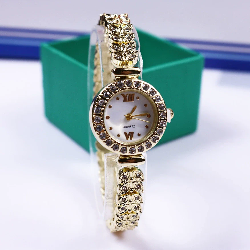 Wholesale Women's Casual Square Metal Alloy Stainless Steel Bracelet Watch With Diamond Inlay - Image 7