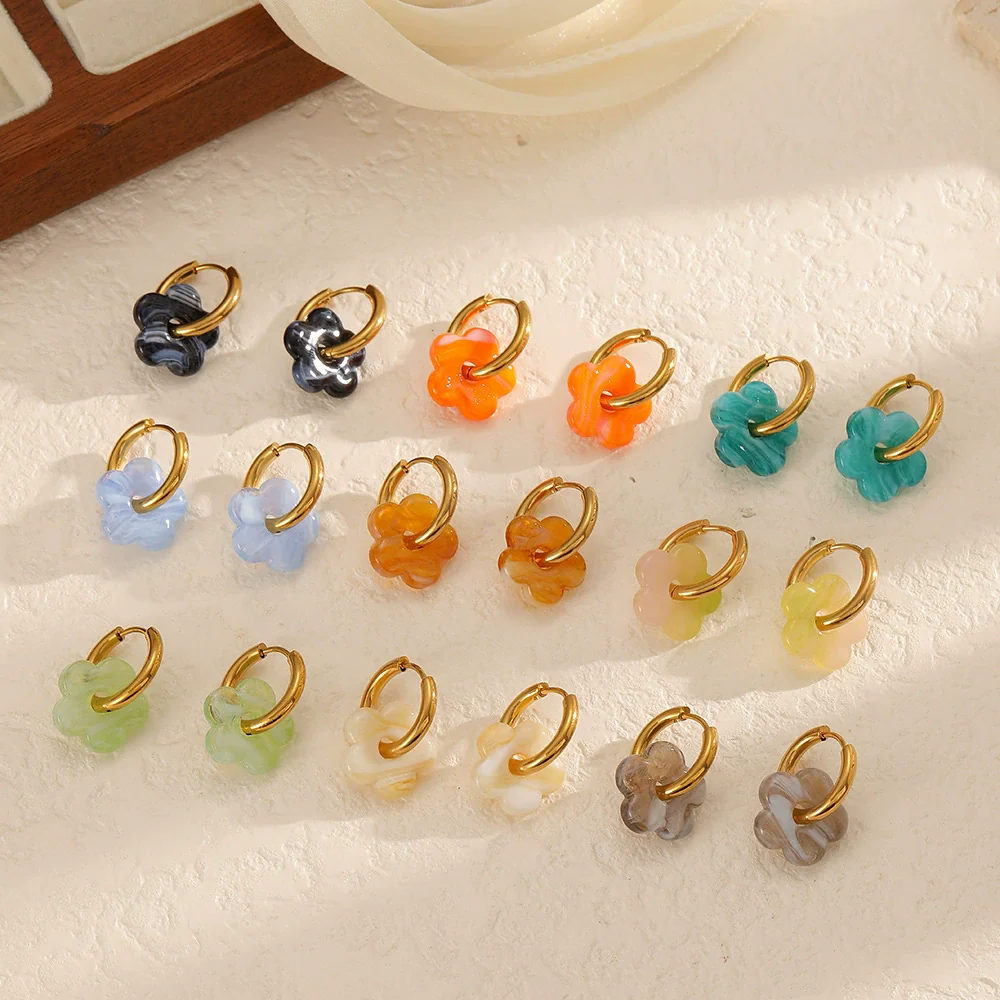 Wholesale Women's Casual Style Stainless Steel Flowershaped Pvd Furnace Vacuum Real Gold Plated Earrings