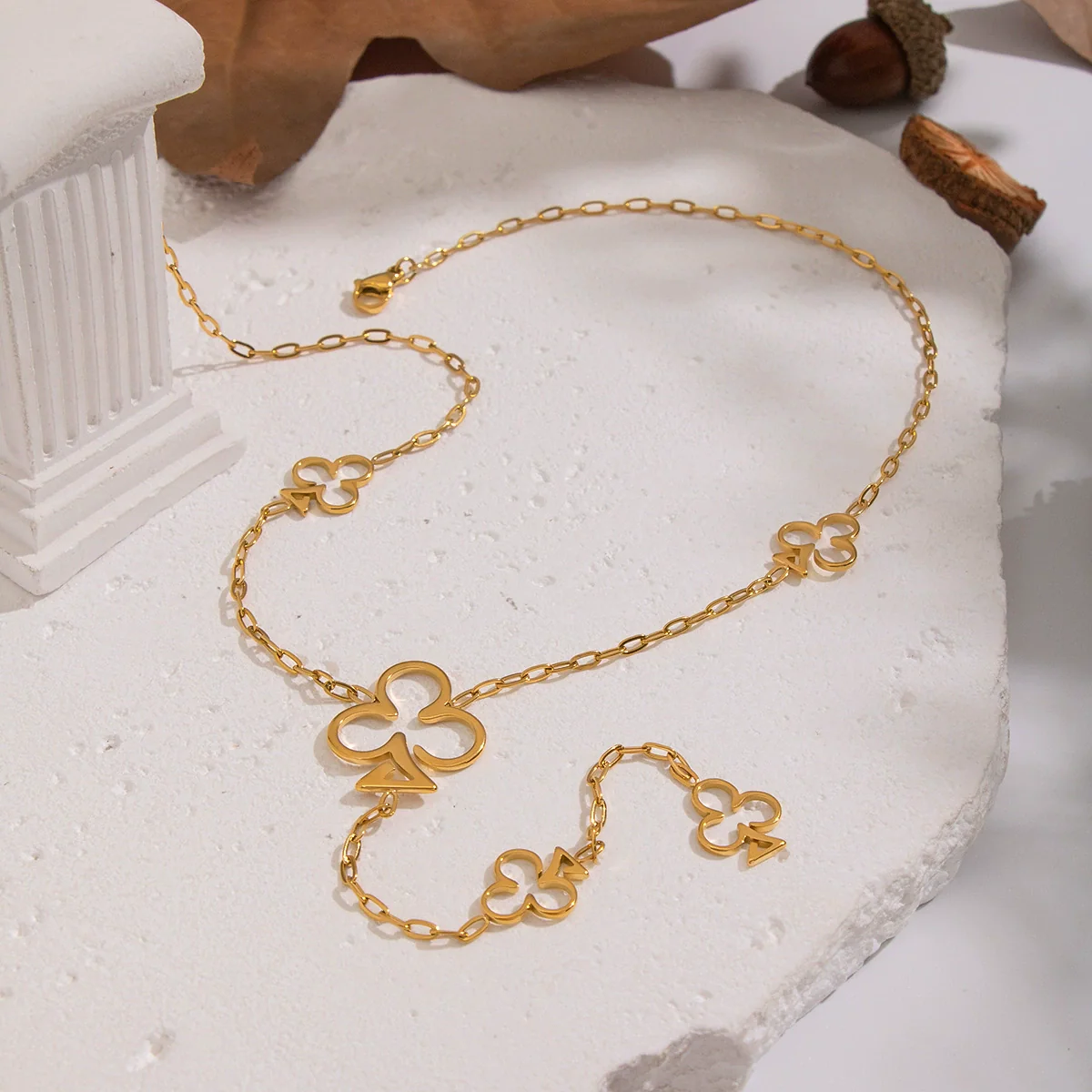 Wholesale Women's Cold Style 18K Real Gold Plated Flower Shape Necklace And Sweater Chain Jewelry Accessories With Pvd Furnace Vacuum Real Gold Plating - Image 2