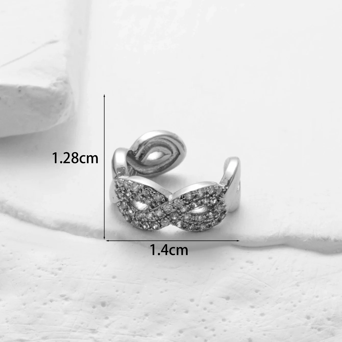 Wholesale Women's Copper Butterfly Cartilage Ear Clip Microinlaid Zircon Geometric Electroplated Fashion Ear Clip - Image 11