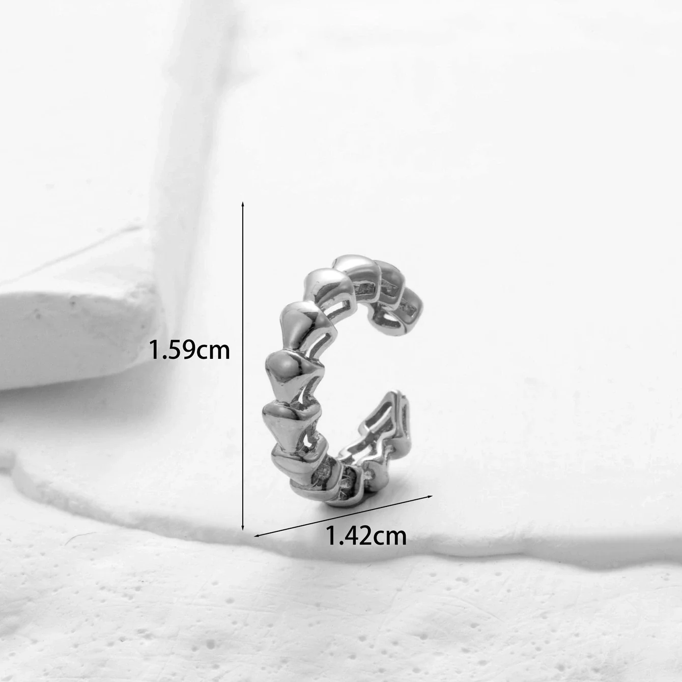 Wholesale Women's Copper Butterfly Cartilage Ear Clip Microinlaid Zircon Geometric Electroplated Fashion Ear Clip - Image 13