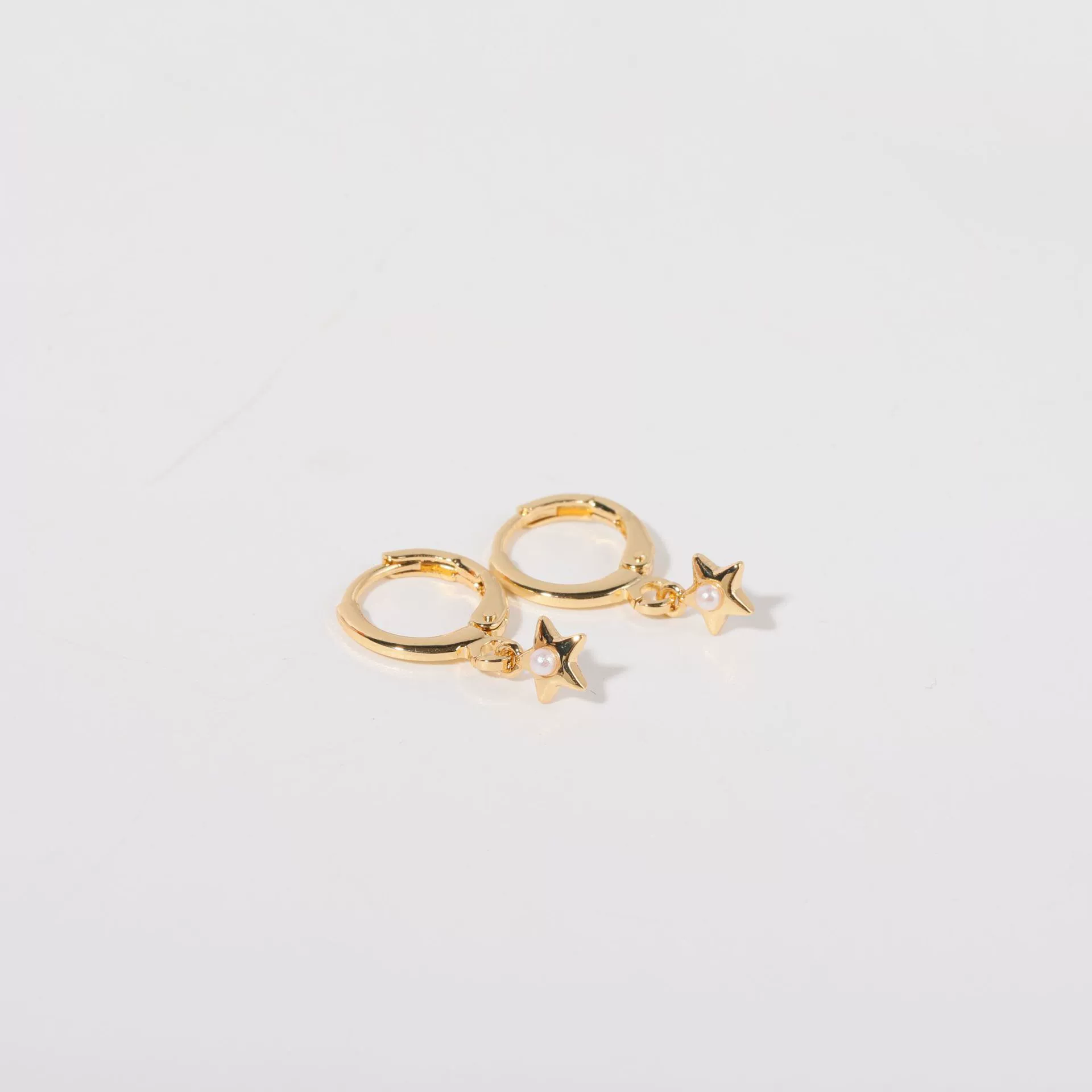 Wholesale Women's Copper Diamond Treatment Star Earrings With Five Pointed Star Design - Image 11