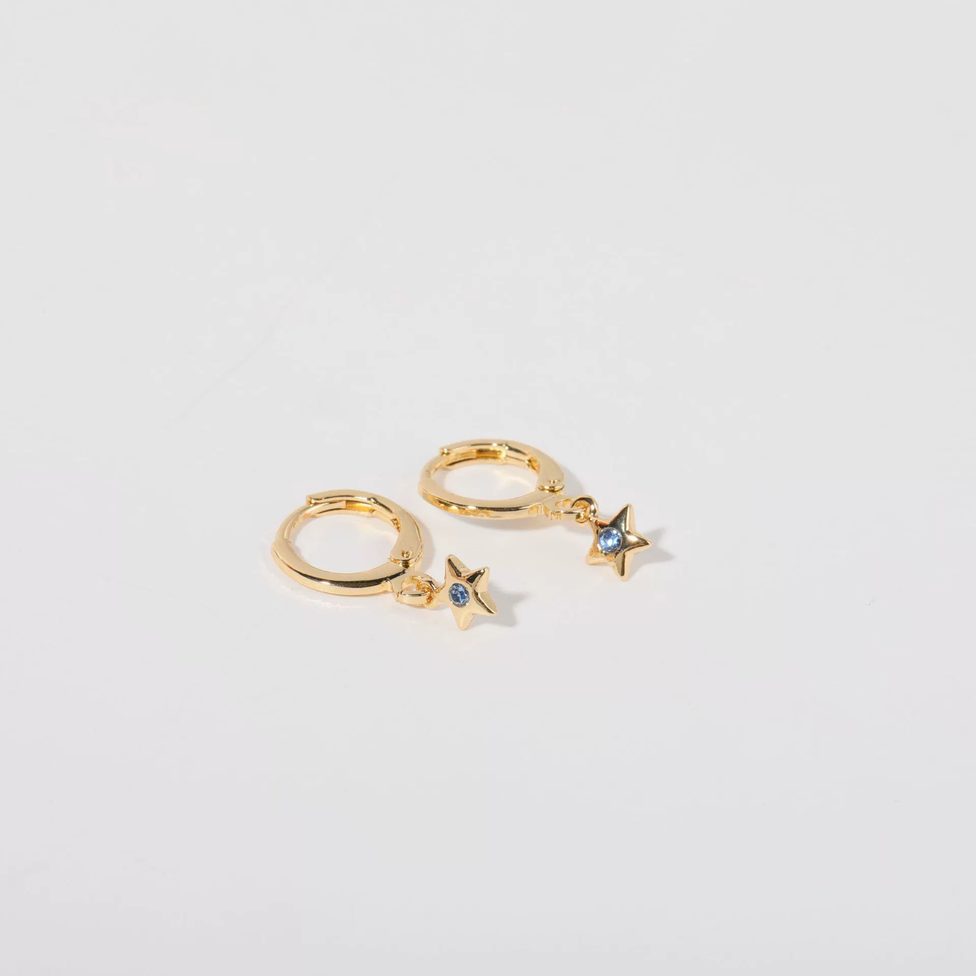 Wholesale Women's Copper Diamond Treatment Star Earrings With Five Pointed Star Design - Image 8
