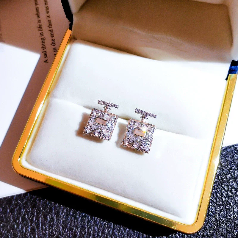 Wholesale Women's Copper Elegant Geometric Zircon Earrings - Image 3