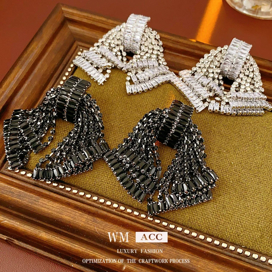 Wholesale Women's Copper Geometric And Bow Pattern Diamond Set Highend Earrings With 925 Silver Ear Needles - Image 3