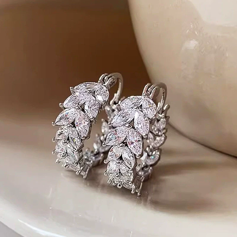 Wholesale Women's Copper Geometric Leaf Earrings Set With Zirconia