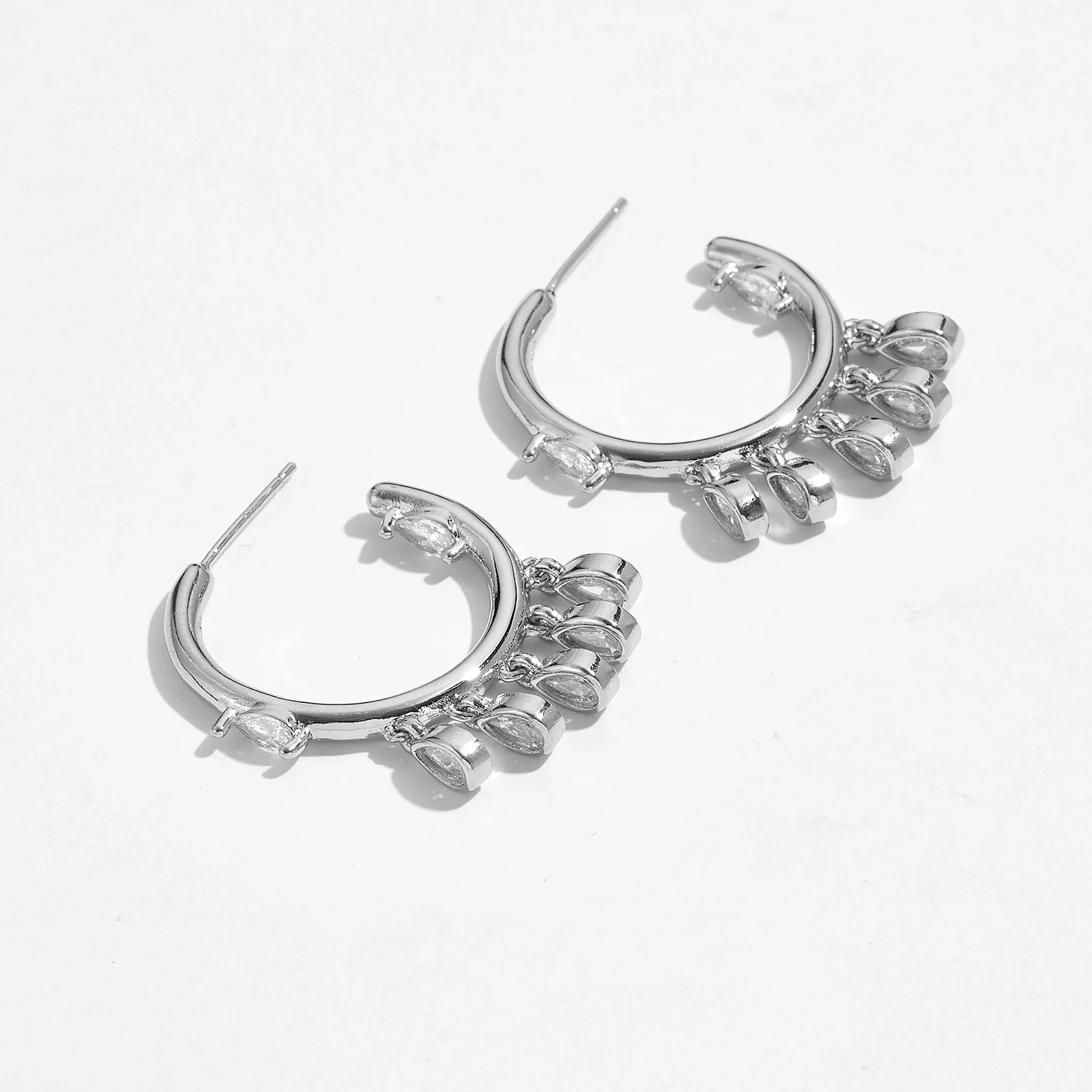 Wholesale Women's Copper Geometric Retro Simple Electroplated Zircon Drop Earrings - Image 2