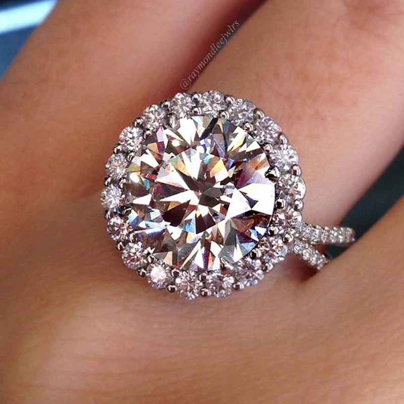 Wholesale Women's Copper Wedding Ring With Geometric Pattern Hand Inlaid Zircon And Platinum Plated - Image 6