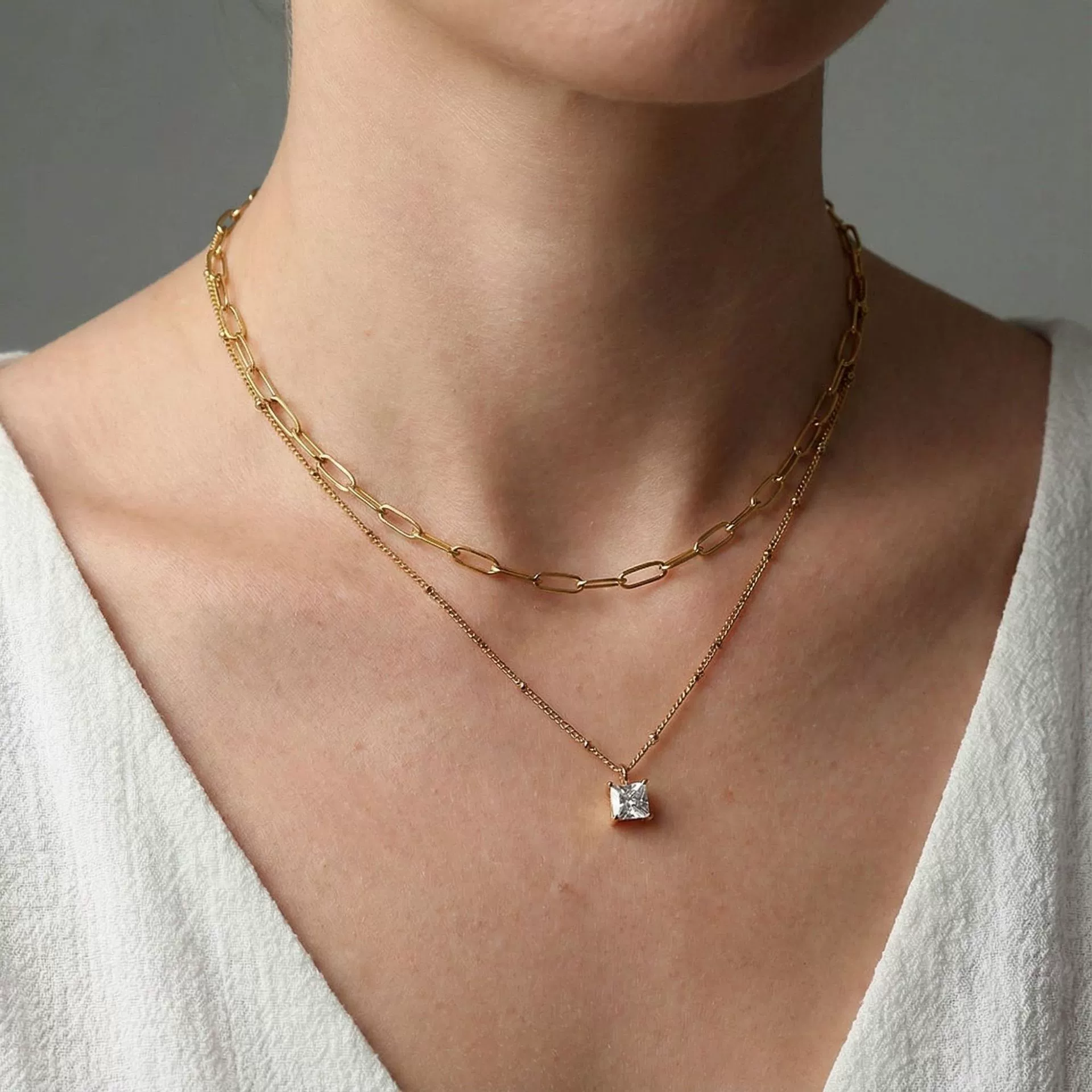 Wholesale Women's Doublelayered Adjustable Clavicle Gold Electroplated Stainless Steel Threedimensional Square Diamond Pendant Cross Chain Necklace With Niche Ins Geometric Design - Image 2