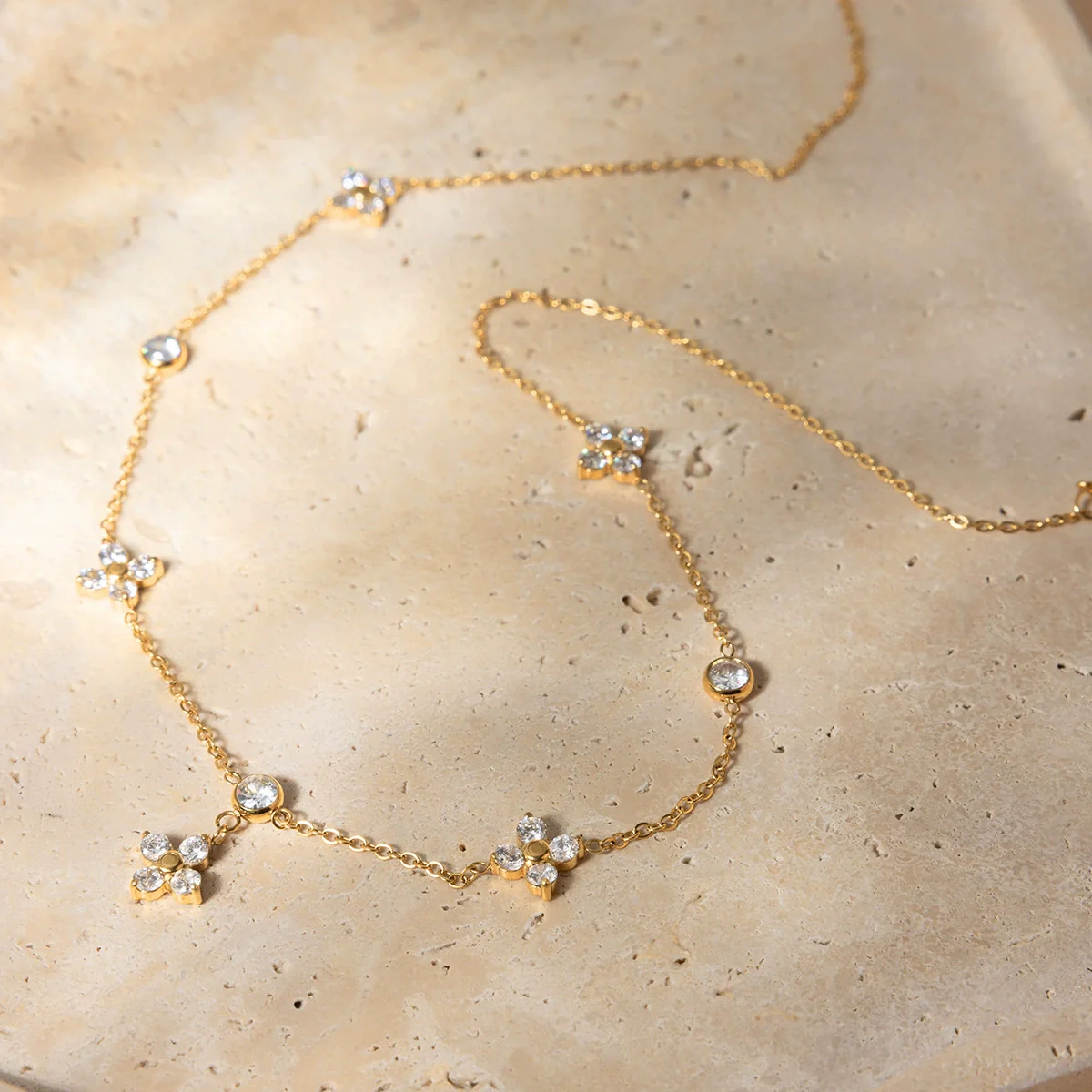 Wholesale Women's Electroplated Stainless Steel Four Leaf Clover Necklace - Image 4