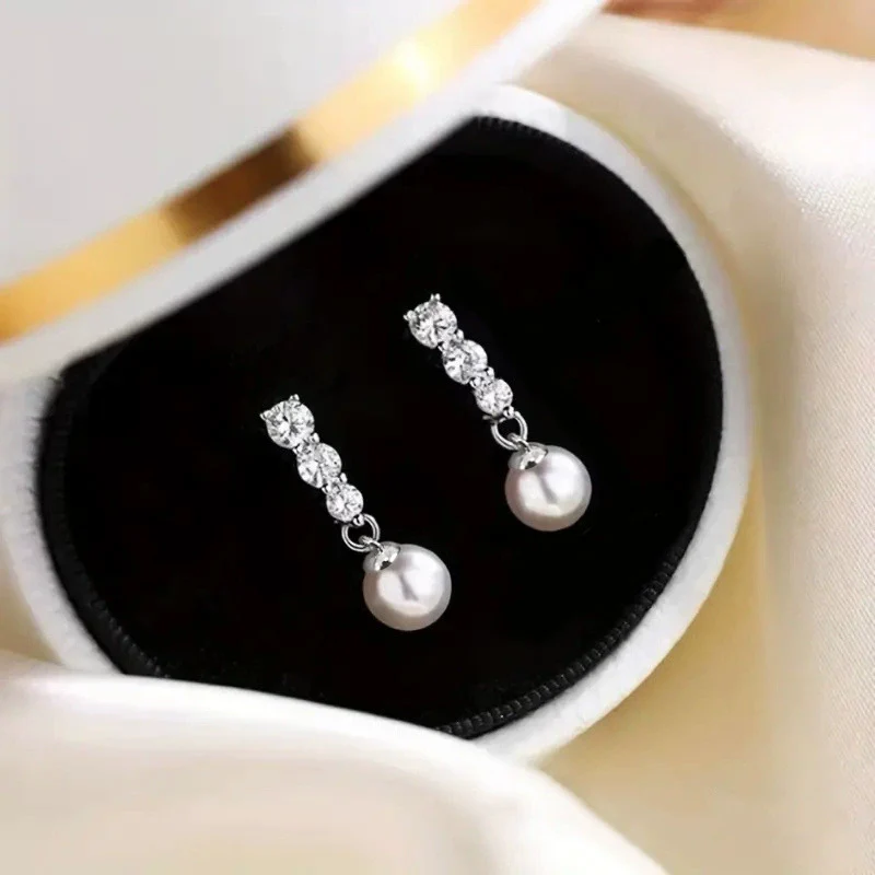Wholesale Women's Elegant Geometric Round Imitation Pearl And Zircon Earrings Copper Jewelry - Image 2