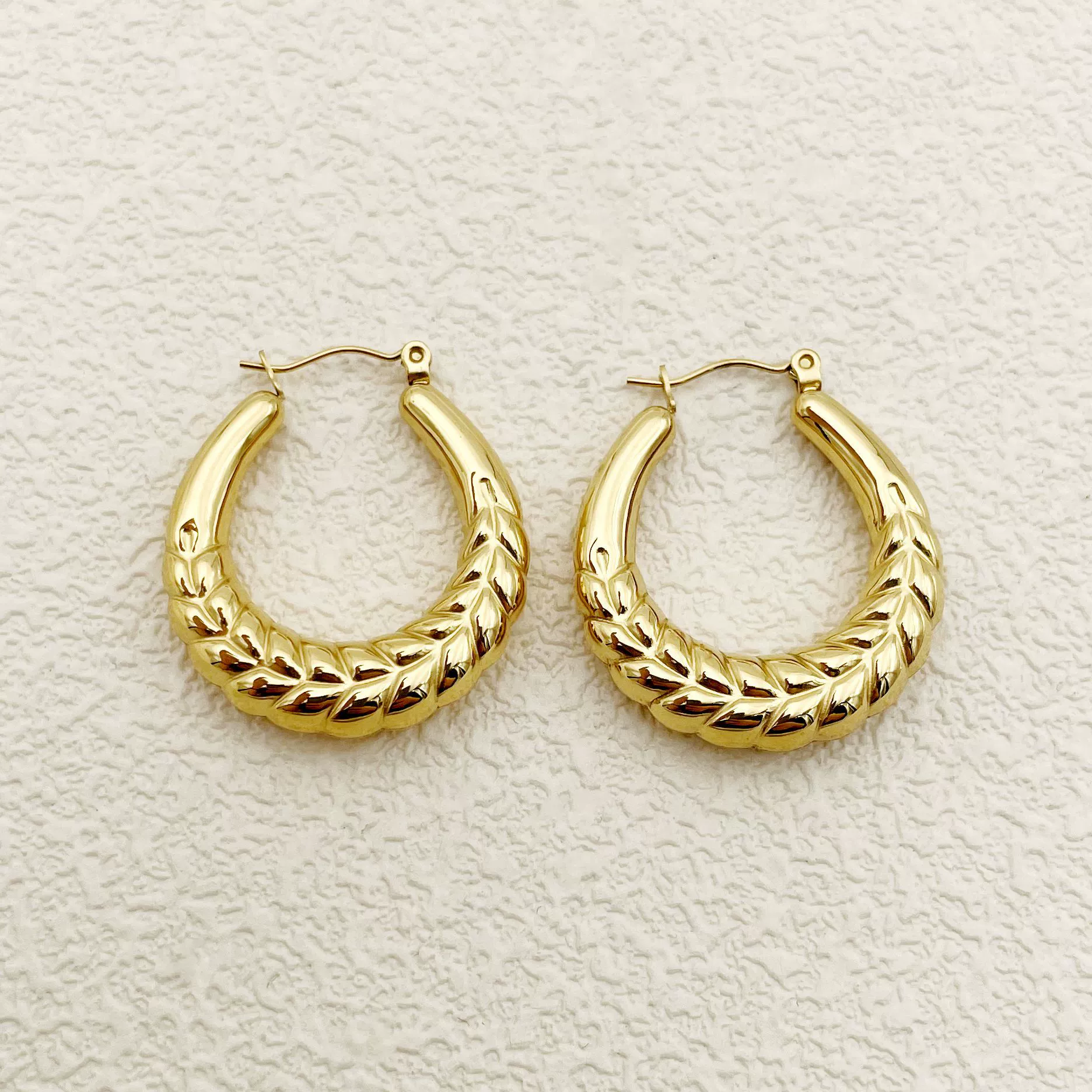 Wholesale Women's Elegant Wheat Ear Hoop Earrings Stainless Steel 18K Goldplated Geometric Ushaped Plants And Flowers Style - Image 2