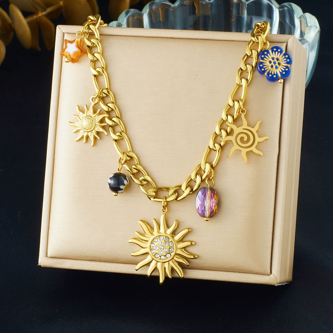 Wholesale Women's Fashion Diamondplated Goldplated Stainless Steel Plants And Flowers Sun Pendant Chain Jewelry Set - Image 6