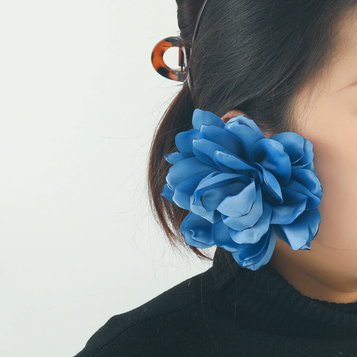 Wholesale Women's Fashion Fabric Handmade Flower Petals Earrings - Image 4