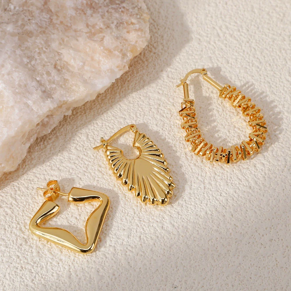 Wholesale Women's Fashion Geometric Copper Electroplated Earrings - Image 3