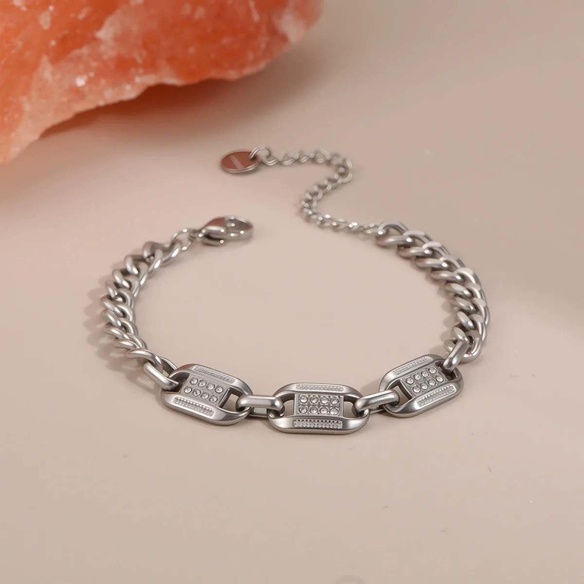 Wholesale Women's Fashion Geometric Stainless Steel 18K Electroplated Bracelet Hand Jewelry - Image 4