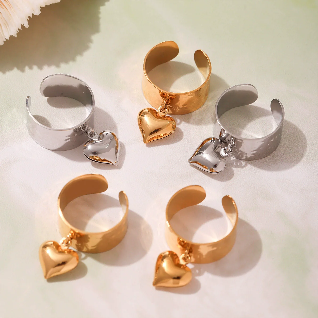 Wholesale Women's Fashion Geometric Stainless Steel Electroplated 18K Gold Ferris Wheel Small Heart Open Index Finger Ring - Image 2