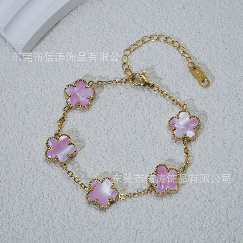 Wholesale Women's Fashion Luxury Vacuumplated 18K Titanium Steel Clover Flower Bracelet - Image 18
