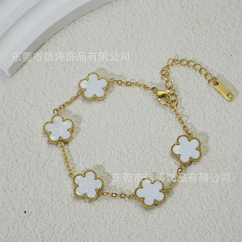 Wholesale Women's Fashion Luxury Vacuumplated 18K Titanium Steel Clover Flower Bracelet - Image 6