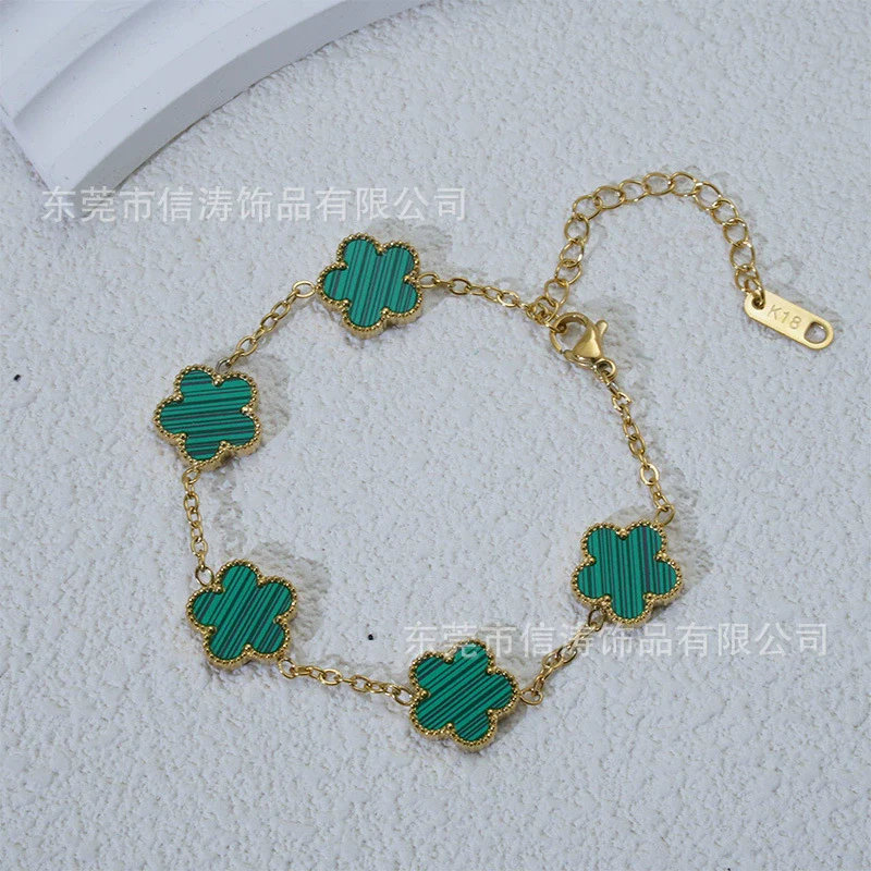 Wholesale Women's Fashion Luxury Vacuumplated 18K Titanium Steel Clover Flower Bracelet - Image 9