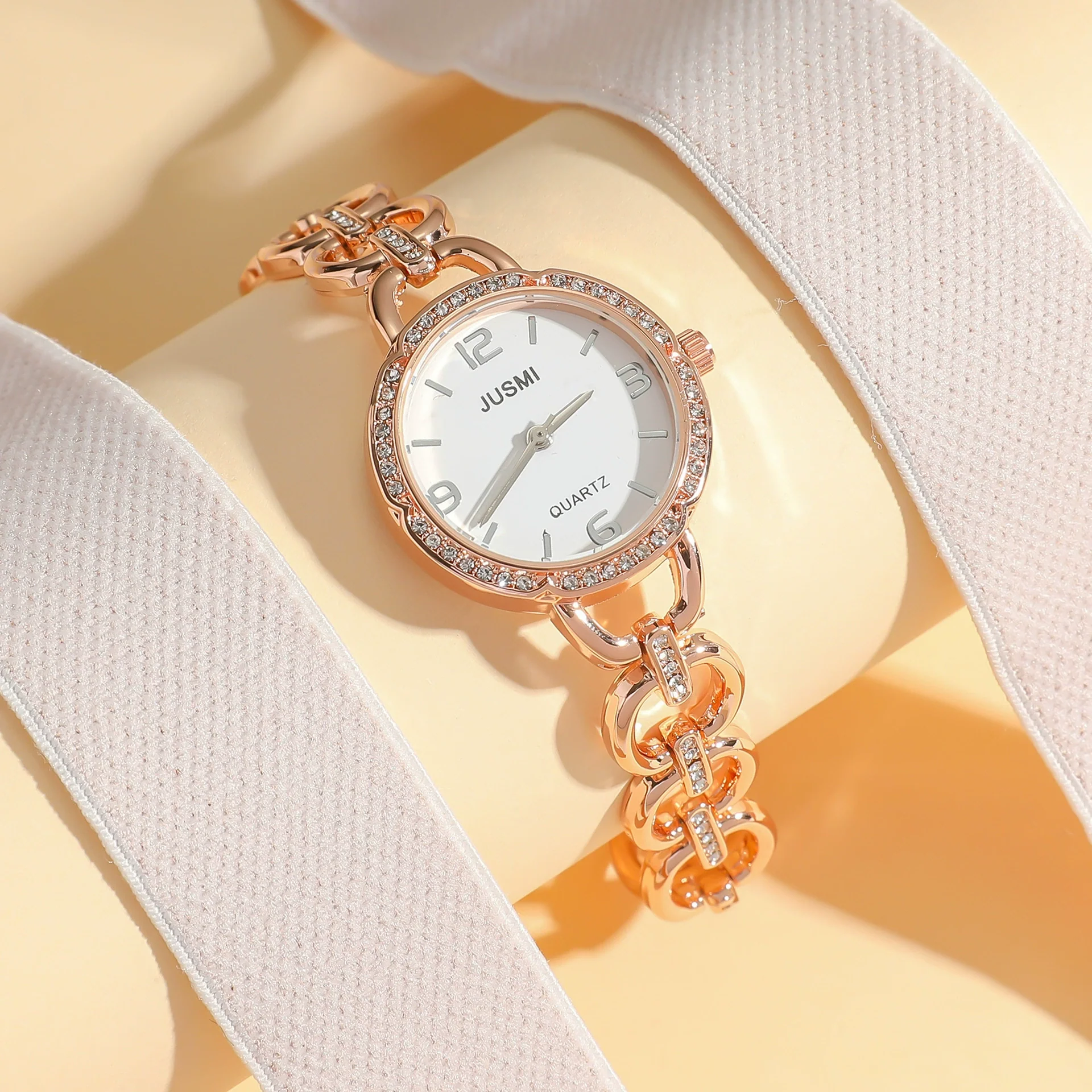 Wholesale Women's Fashion Quartz Watch With Aurora Fritillary Surface Hollow Alloy Case And Strap Round Dial - Image 5