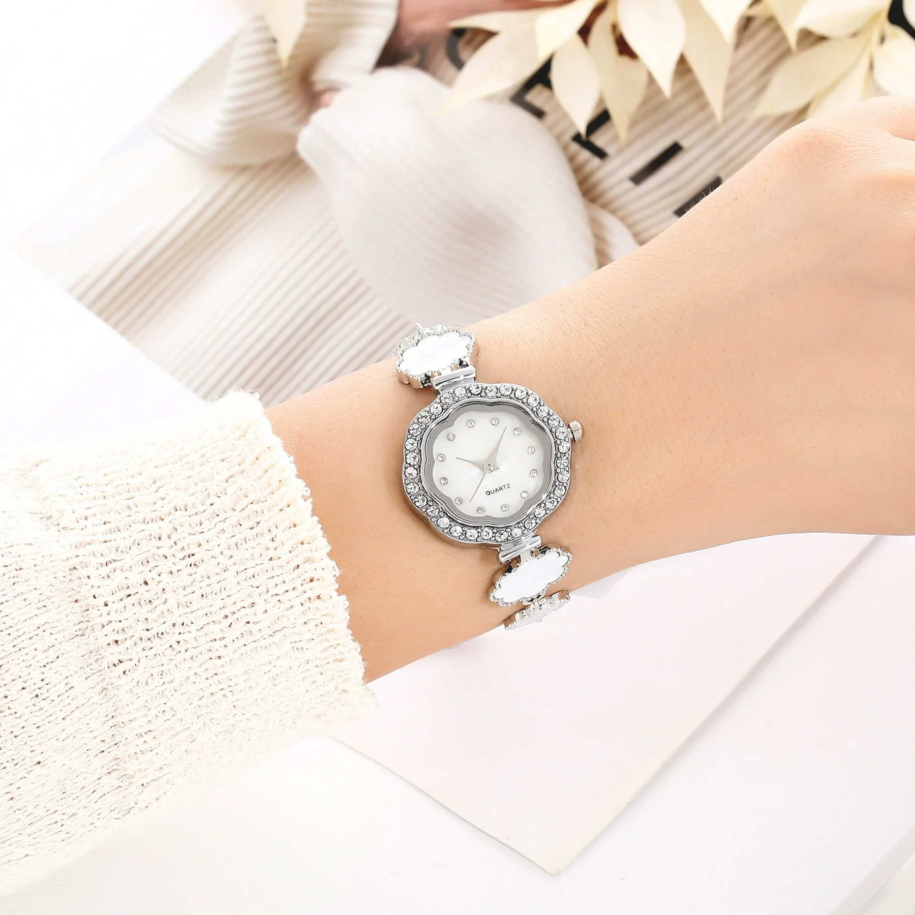 Wholesale Women's Fashion Quartz Watch With Diamond And Plum Blossom Diecast Case And Strap Titanium Clasp Flower Shaped Dial - Image 3