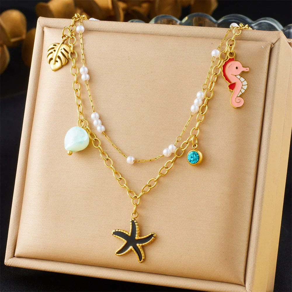 Wholesale Women's Fashion Retro Exaggerated Gold Electroplated Stainless Steel Chain Necklace With Star And Heart Elements - Image 9