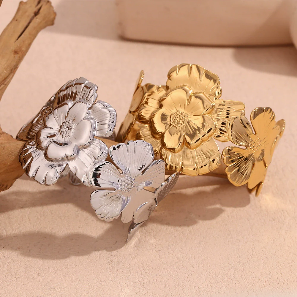 Wholesale Women's Fashion Retro Exaggerated Open Flower Stainless Steel 18K Gold Plated Bracelet