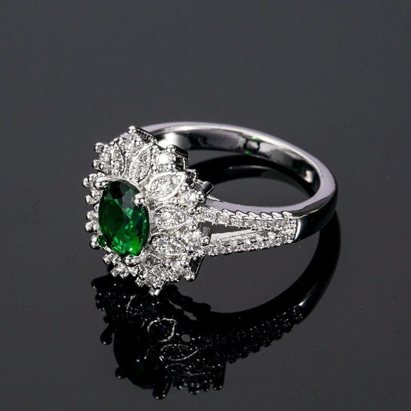 Wholesale Women's Flowershaped Copper Emerald Zircon Ring - Image 4