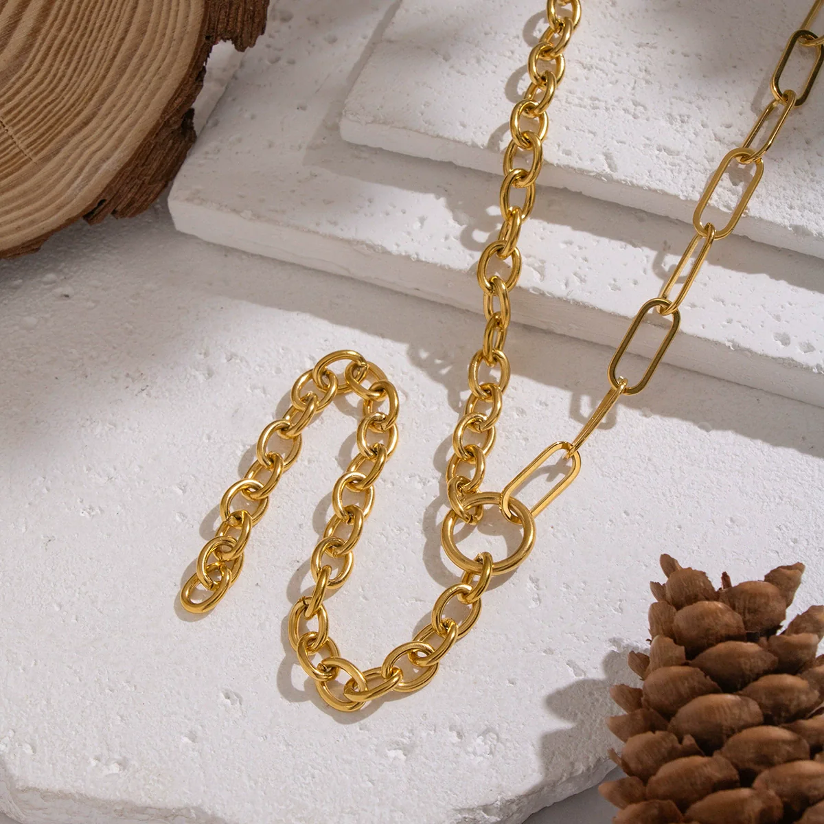 Wholesale Women's Geometric 18K Real Gold Plated Regular Chain Necklace With Pvd Furnace Vacuum Real Gold Plating - Image 3