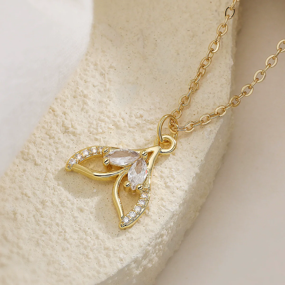 Wholesale Women's Geometric Copper 18K Gold Plated Zircon Motherofpearl Fishtail Pendant Necklace - Image 8