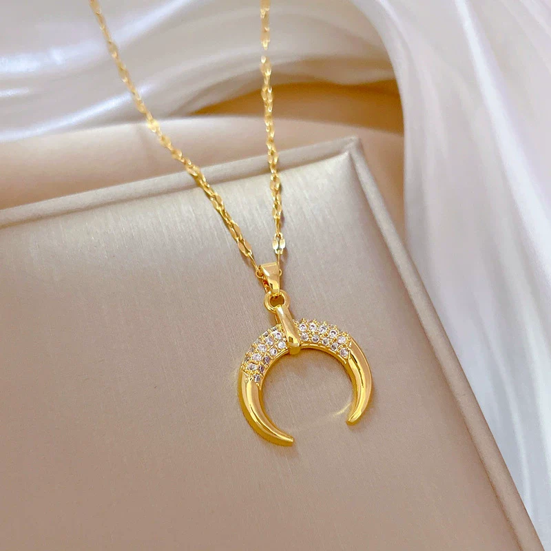 Wholesale Women's Geometric Electroplated Stainless Steel And Copper Crescent Necklace - Image 3