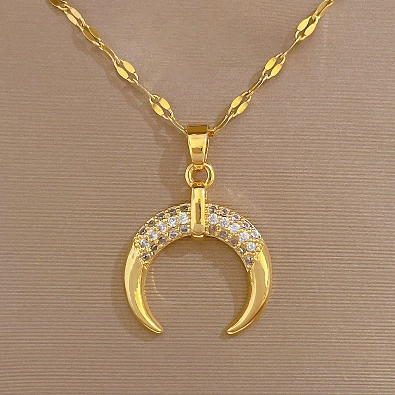 Wholesale Women's Geometric Electroplated Stainless Steel And Copper Crescent Necklace - Image 4
