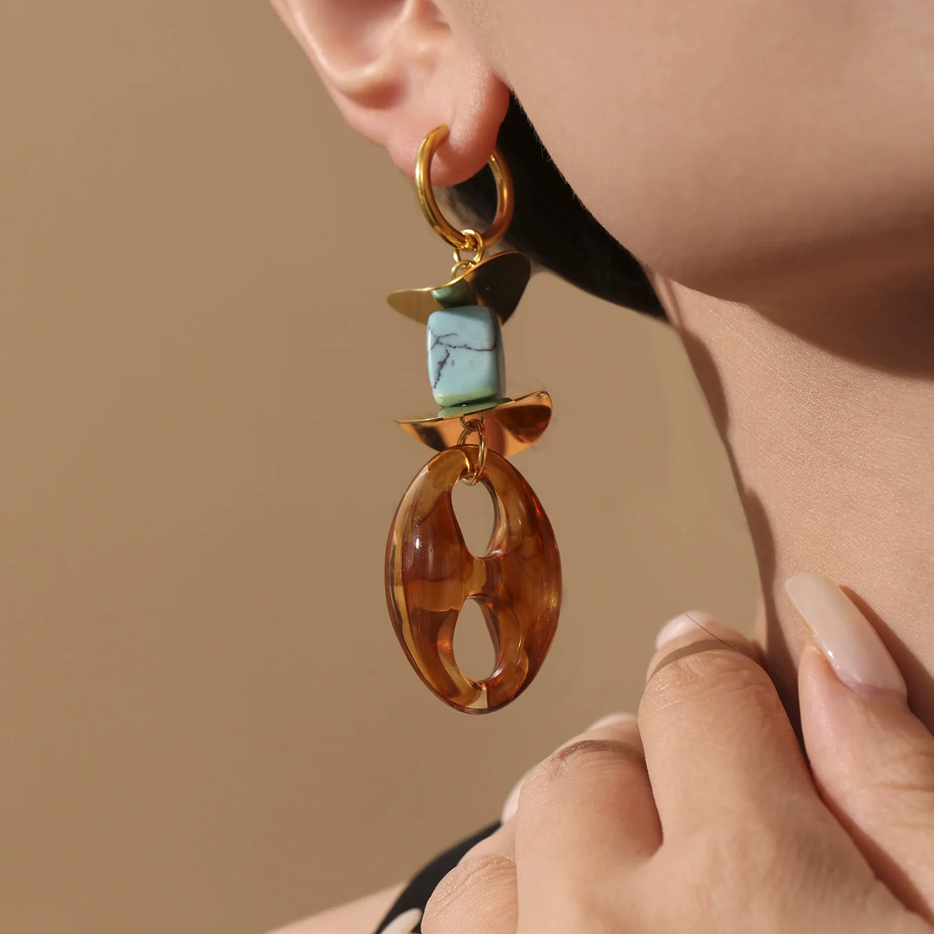 Wholesale Women's Geometric Ferris Wheel Oval Pig Nose Electroplated Stainless Steel Resin Turquoise Earrings - Image 3
