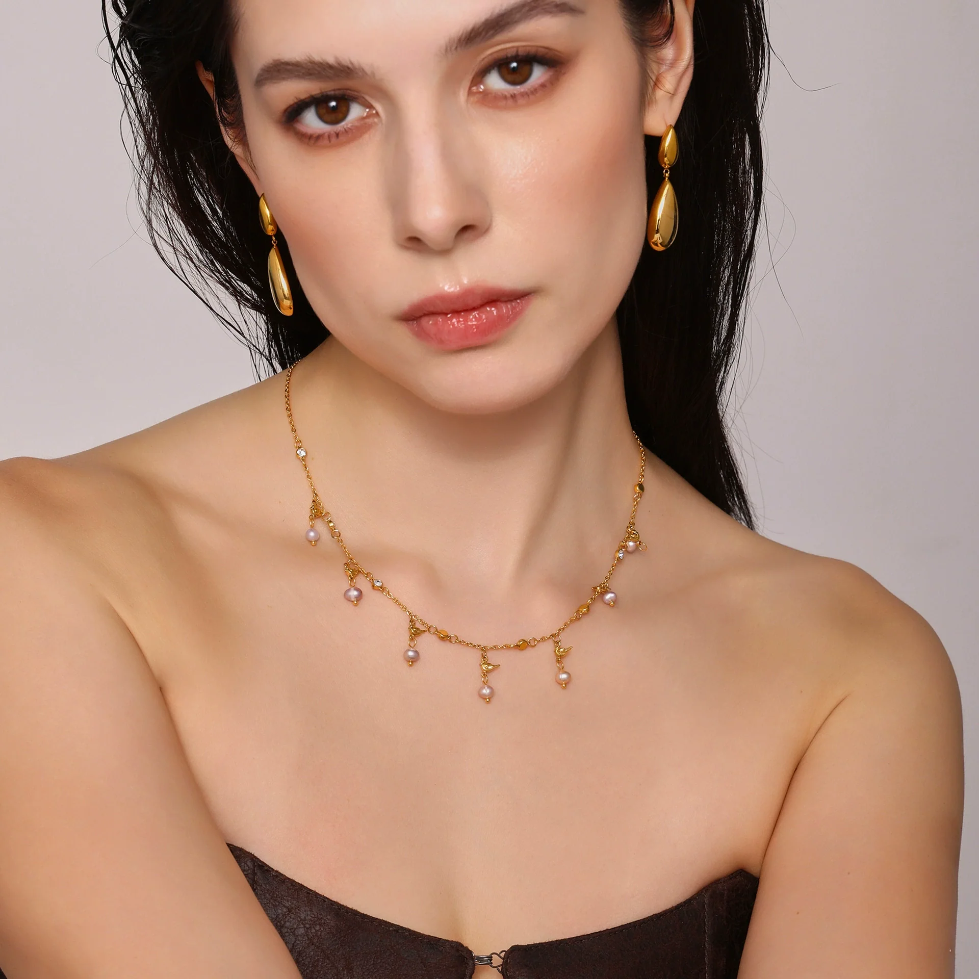 Wholesale Women's Geometric Freshwater Pearl Necklace Handmade With Titanium Steel And Zircon Electroplating - Image 4