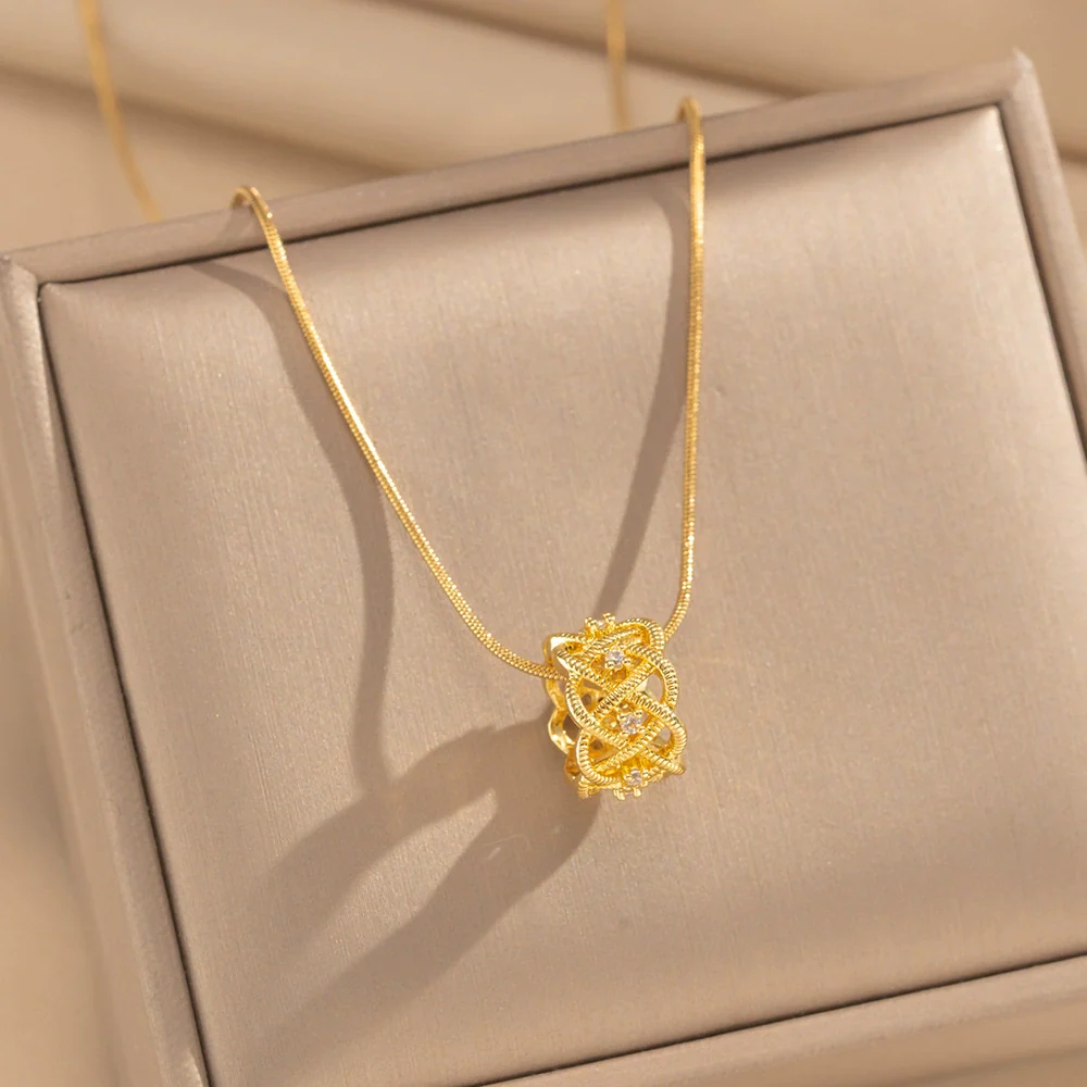 Wholesale Women's Geometric Hollowout Zircon Copper Necklace With Real Gold Plating - Image 3