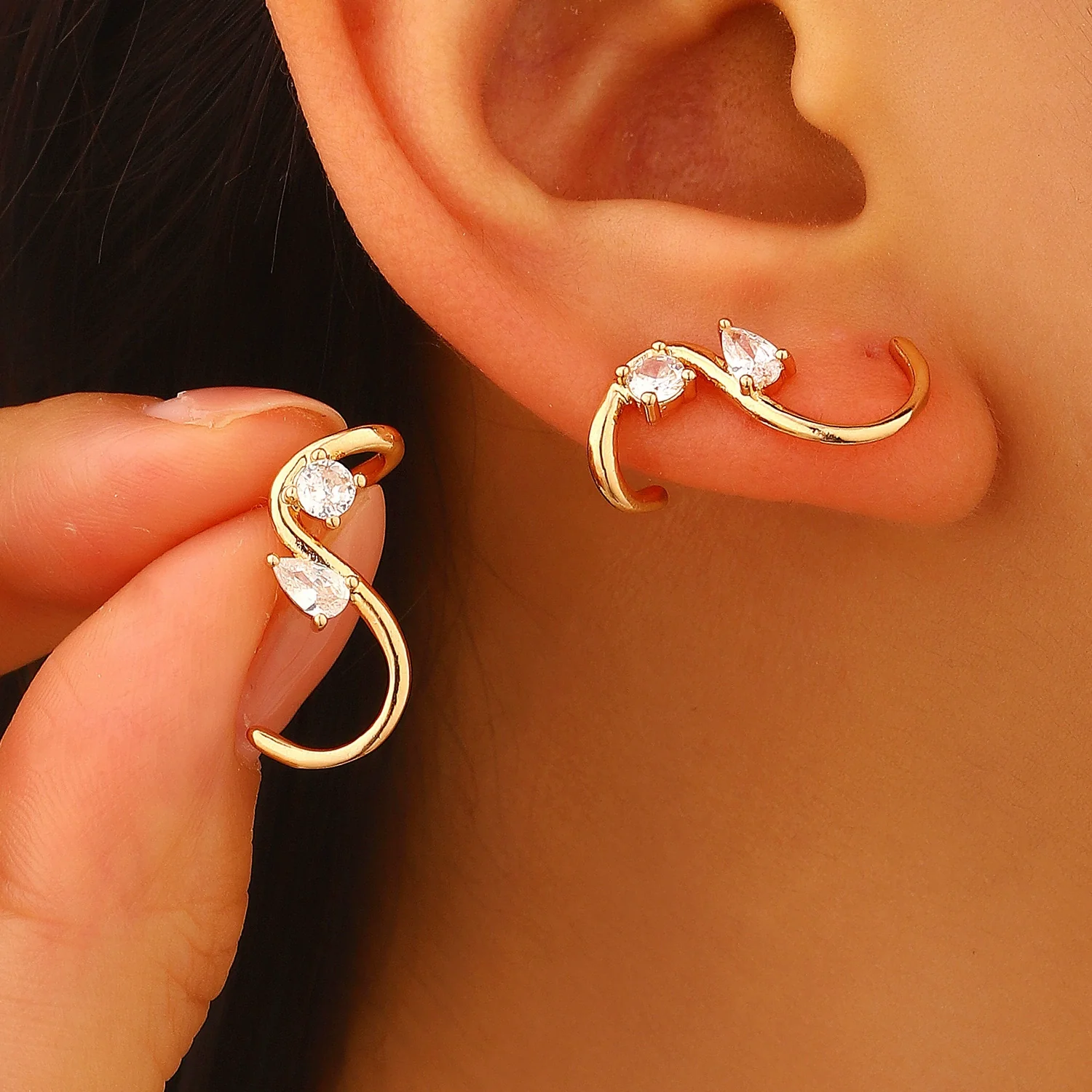 Wholesale Women's Geometric Shaped Copper Electroplated Diamondstudded Sshaped Earrings - Image 11